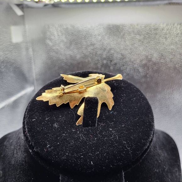 Vintage 80s Copper & Black Etched Leaf Pin - Picture 3 of 3